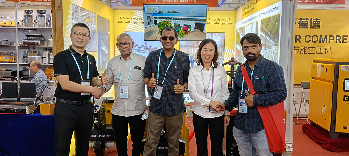 De Spring Canton Fair 2025 wordt met succes afgesloten | Tianyulishi elektrische pallettrucks voor alle terreinen krijgen brede erkenning van wereldwijde kopers